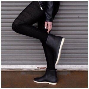 Alice & Whittles Minimalist Ankle Rain Boots 8 black/white